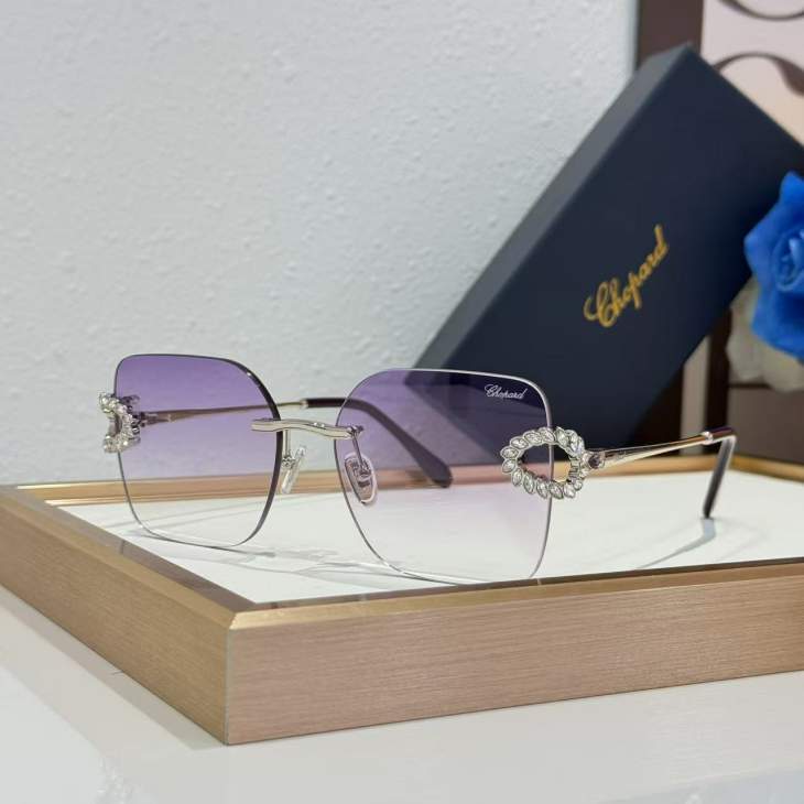 Picture of Chopard Sunglasses _SKUfw79279371fw